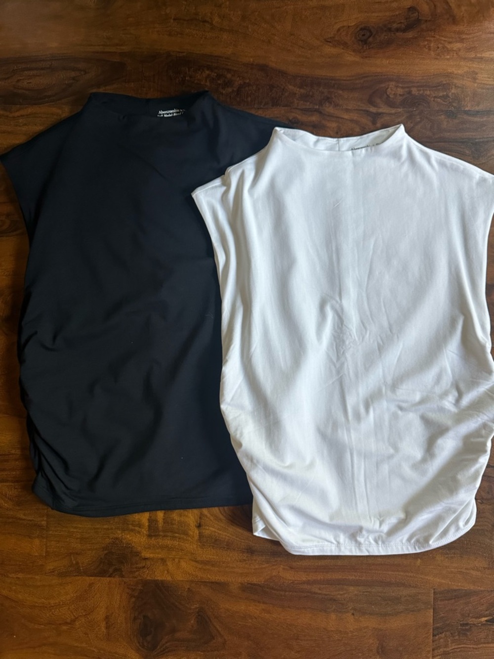 Abercrombie & Fitch Black and White Sleeveless Mock Neck Tops Set
